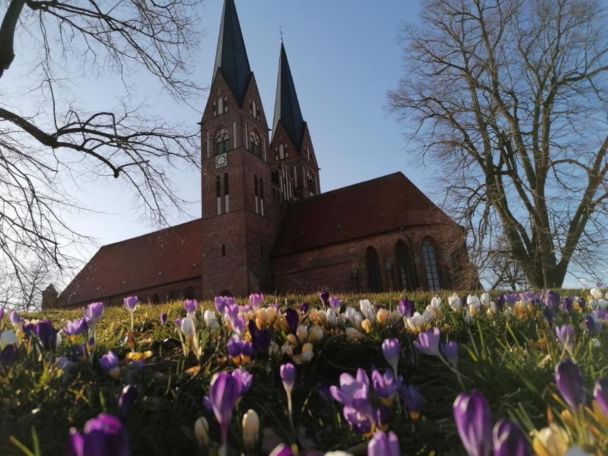 Bed&Breakfast Wagner "Im Alten Pfarrhaus" ノイルピーン エクステリア 写真