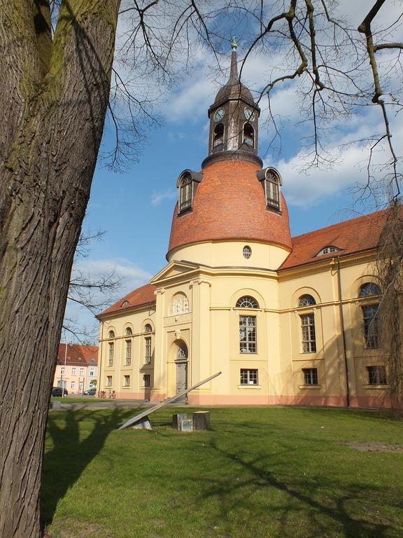 Bed&Breakfast Wagner "Im Alten Pfarrhaus" ノイルピーン エクステリア 写真